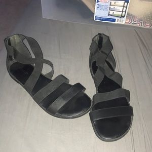 Black stretchy Sandals